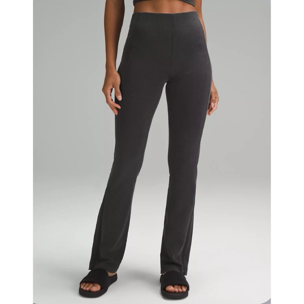 NWT Lululemon Ribbed Softstreme Zip-Leg High-Rise Pant